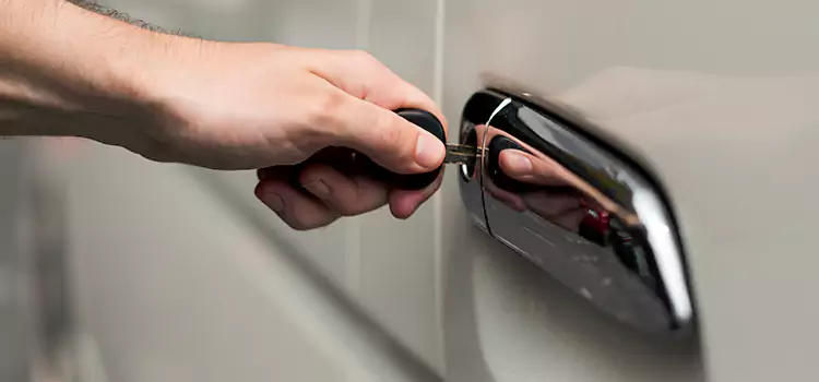 Why Choose Our Auto Locksmith Team in Willoughby, OH?